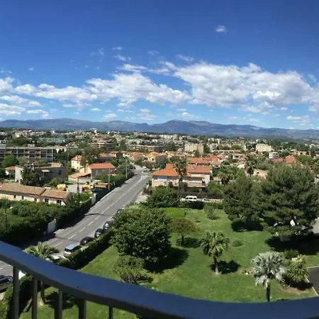 Roi Soleil Apartment *